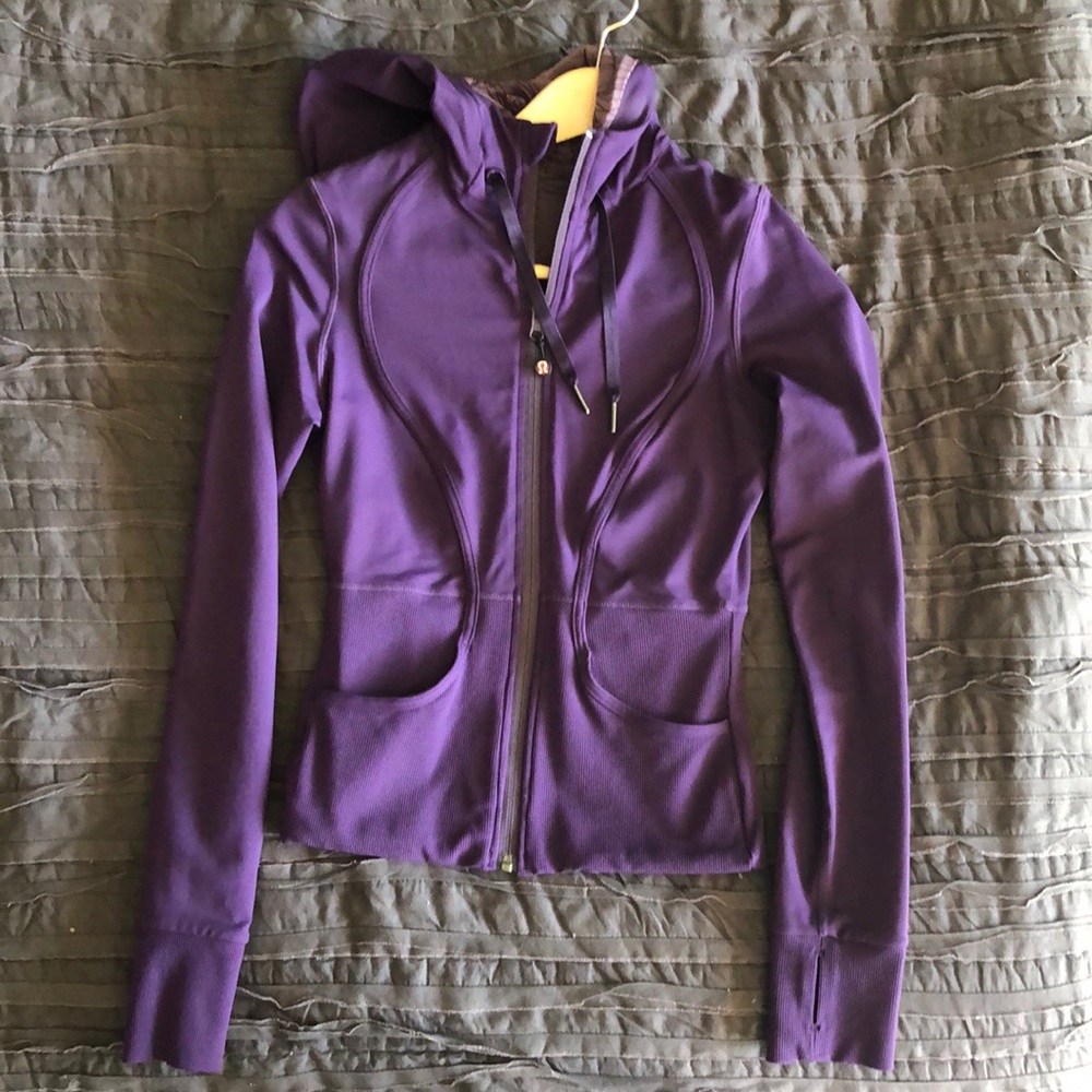 Lululemon reverse jacket size 2
